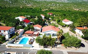 Villa Golden Apple